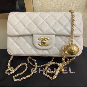 CHANEL Cream Quilted Lambskin Crossbody with Gold Chain and CC Lock